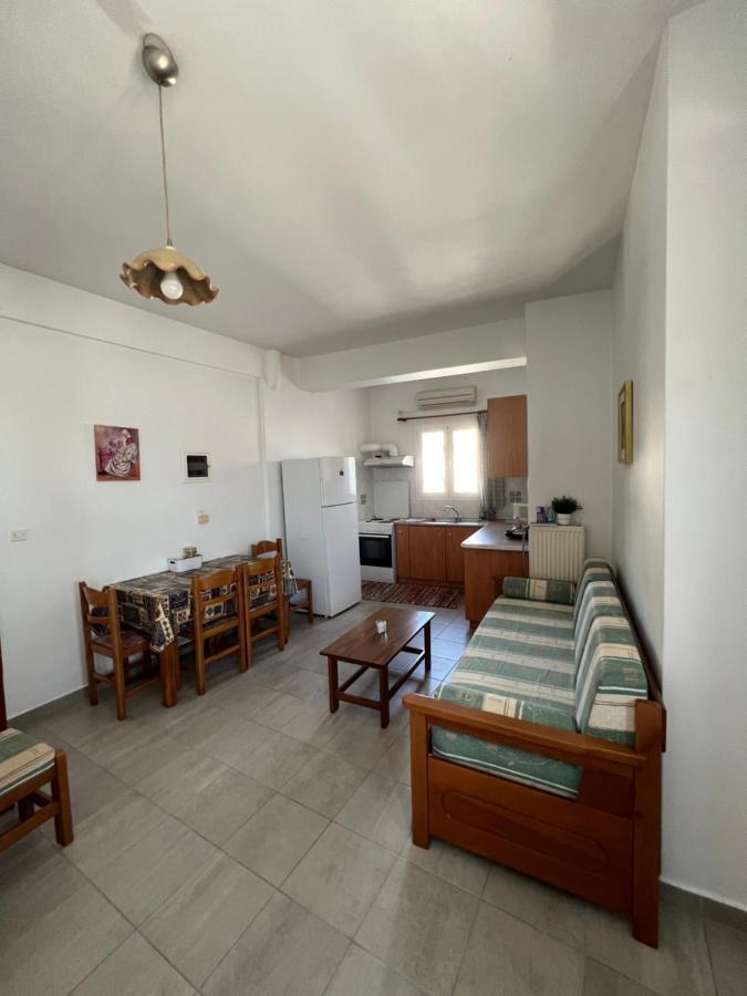 Athina Rooms Karvounades Екстер'єр фото
