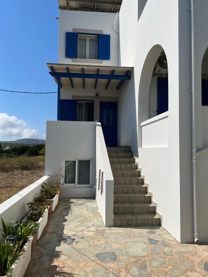 Athina Rooms Karvounades Екстер'єр фото