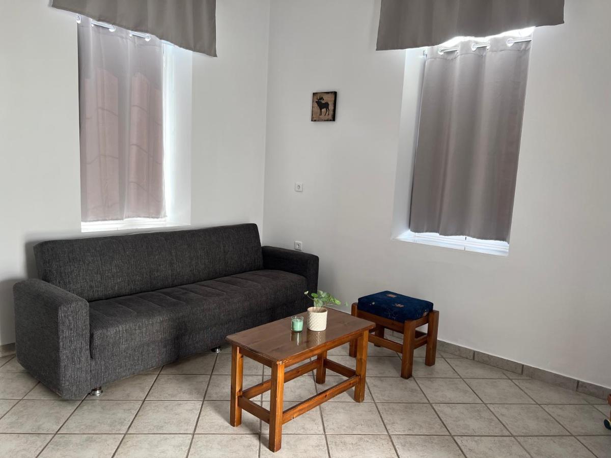 Athina Rooms Karvounades Екстер'єр фото