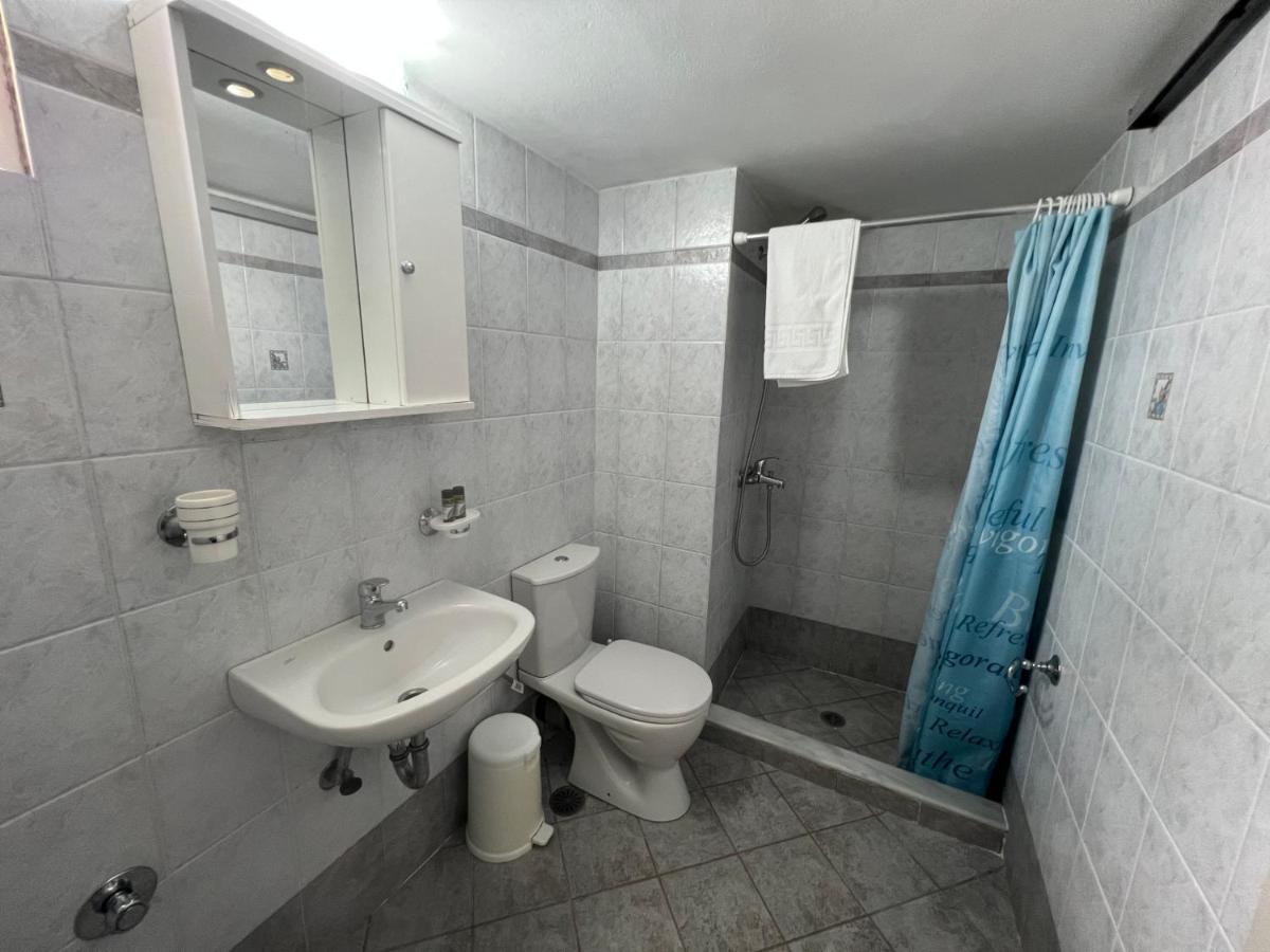 Athina Rooms Karvounades Екстер'єр фото