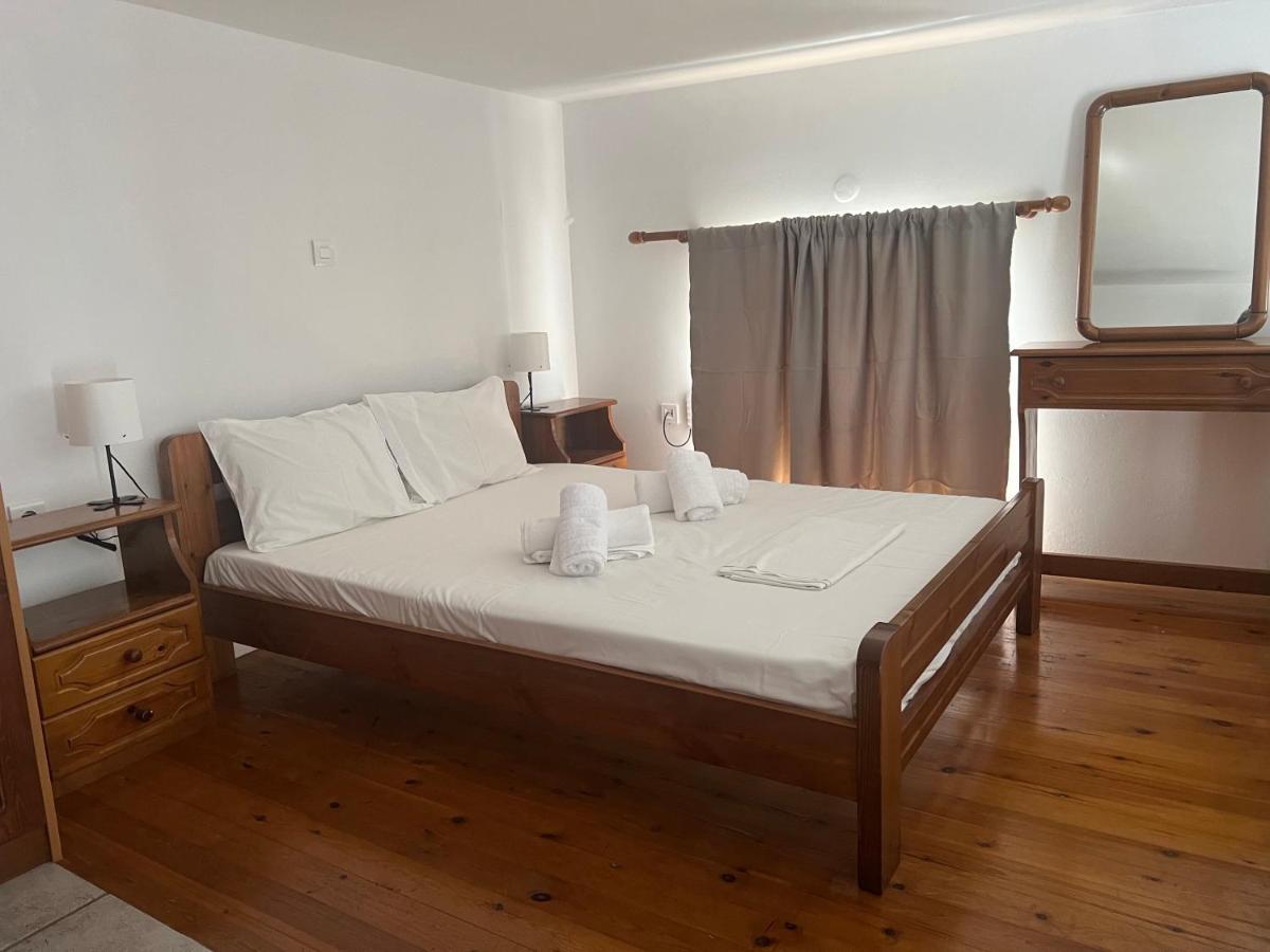 Athina Rooms Karvounades Екстер'єр фото