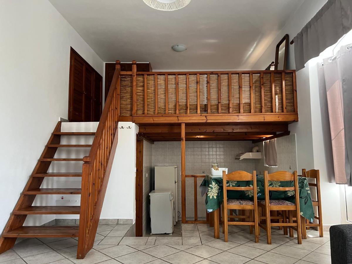 Athina Rooms Karvounades Екстер'єр фото